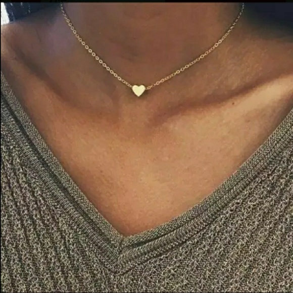Jewelry - Women's Heart Short Necklace